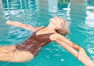 הידרו תרפיה: הטיפולים בבריכות השחייה שיכולים לשנות חיים